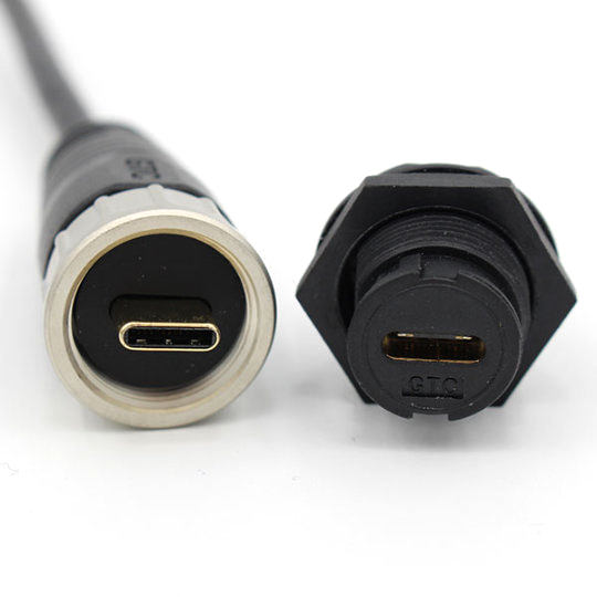 USB-C — image 2